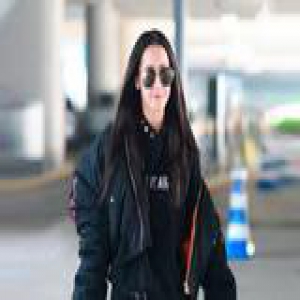 “显胖肉”坑了高圆圆热巴 长款外套能搞定