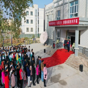 精笔妙墨诚礼赞，文化援疆抒真情——河北（石家庄市）援疆画展胜利开幕