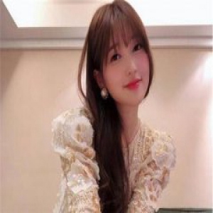 金莎晒自拍照 少女感爆棚被网友称赞