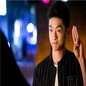 屈楚萧《二十岁》改档1130 金句不断点亮热血青春