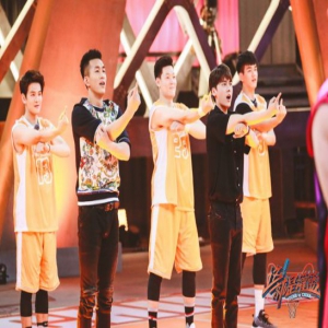 《这就是灌篮》李易峰率众挑衅 遭周杰伦回怼