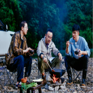 《野生厨房》首播 汪涵携兄弟团空降重庆开火锅趴