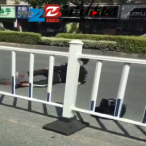 19岁小伙骑摩托车上班时撞车 右脚与小腿分离