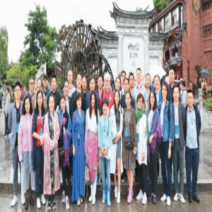 百余家海外华文媒体代表齐聚古城采风 “丽江是一个让人念念不忘的地方”