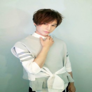 陈奕天自夸《请你吃大餐》最容易唱 粉丝哼唱回应陈奕天