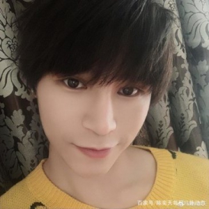 陈奕天自拍发博呼吁要多走进乡村体验生活既能回复力量