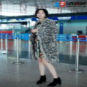 吕佳容被封“时尚杀手” 甜倒万千少女