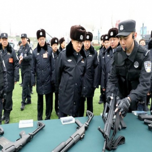 赵克志在观摩全国公安特警维稳处突实战汇报演练时强调
