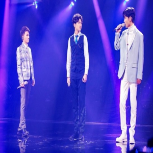 《声入人心》王晰周深高低音共同演绎《山楂树》