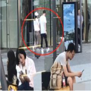 冯绍峰赵丽颖被曝牵手逛街 有图有真相？