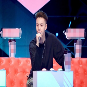 《下一站传奇》王祖蓝乔装现身 陈伟霆靠双下巴识人