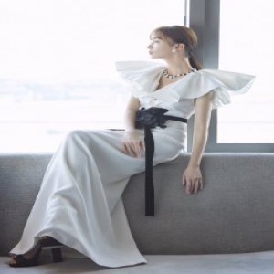 吴谨言获华鼎奖古装题材最佳女演员奖 白裙优雅气质清纯