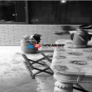 老人做饭煤气罐起火 不及时报警反而用床单灭火