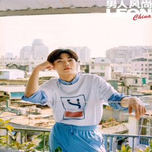 陈立农再登时尚杂志封面 明媚生机邂逅春日活力