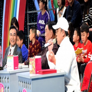 魏小童做客央视少儿《七巧板》嘉宾评委，节奏部落献唱阿卡贝拉