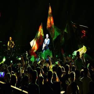 2019年飞青春麻椒音乐节首日告捷，数千乐迷与“外星人”疯狂共舞