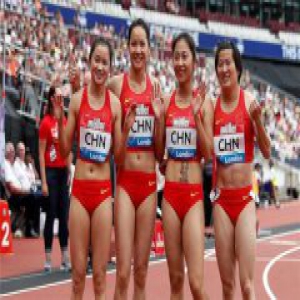 中国女子接力摘银 取得42秒59的好成绩