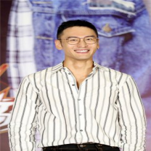 顾佑明《全职高手》花式宠粉撩动全场