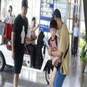 阮经天当街抢孩子 沙溢身为父亲无动于衷？