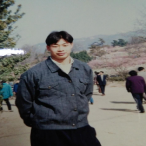 轮椅上的举重冠军