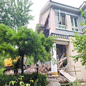 门头沟拆除东山村违建别墅群 总面积达9500多平方米