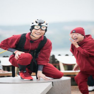 向佐《最美的时光》开启陪伴之旅 真情告白惹哭向太