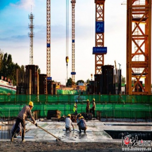 国庆假日京雄城际铁路雄安站施工现场探访