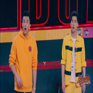 《灌篮》半决赛李易峰坐立难安 拥抱郭艾伦疑哭红眼