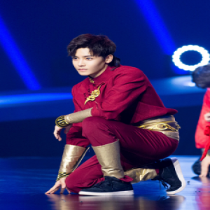 侯明昊《新舞林大会》总决赛 齐天大圣诠释舞台作品