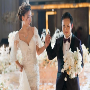 第一季中国好声音李维真和女友结束6年爱情长跑 在昆明完婚