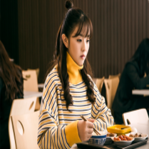 田曦薇《在悠长的时光里等你》热播 明朗少女冒出小粉红