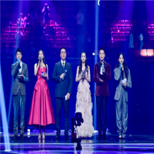 张欣尧抖音美好奇妙夜主持首秀获点赞