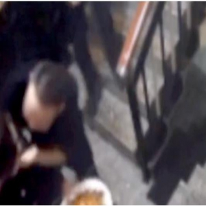 醉酒强吻女服务员 民警:除夕拘留所跨年