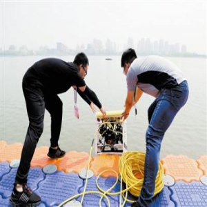 机器人水下救援