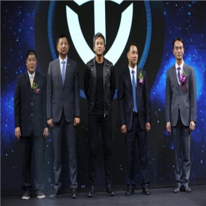 邓超空降南京展