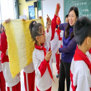 河北秦皇岛：趣味游戏让学生减轻心理压力