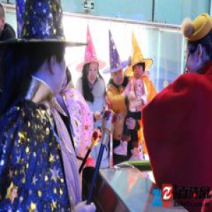 杭州烂苹果乐园穿越新玩法 不穿魔法服不得入园