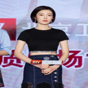 何美璇新剧《幸福一家人》定档双十一 隔空喊话邱泽