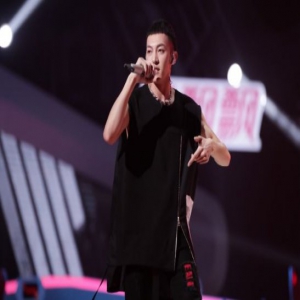 吴亦凡暖心夸人 《下一站传奇》学员曝舞台“魔咒”