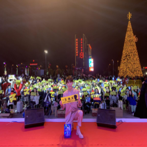 王博文新专辑《食光机》长沙签售 场面火爆