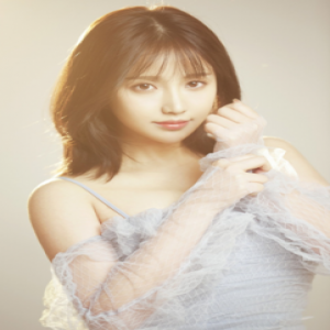 昆霓暖冬写真曝光 佛系少女散发无穷魅力