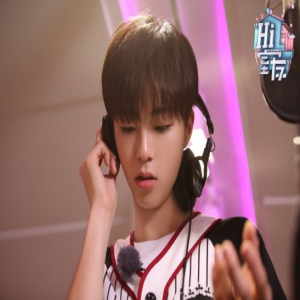 《Hi室友》王彦霖打工爆笑不断 胡先煦开启泳池大战