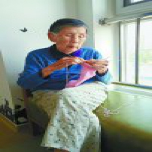 前院就医后院养老 96岁老人的幸福生活