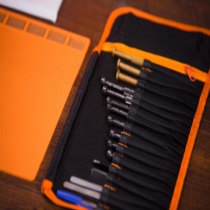 打雪仗手机进水了！还好有闪修侠，老铁稳！