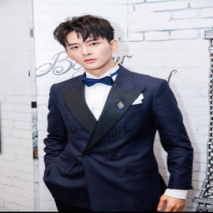 人气演员黄宥明助阵公益盛典 固守初心“益”路前行