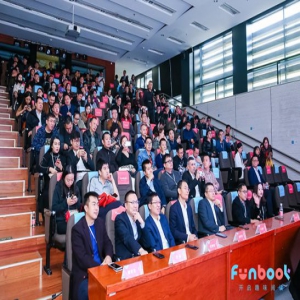 京东方艺云携手咿啦看书推出Funbook儿童智能双语阅读器