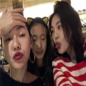 小S女儿喜获金牌 喊话大S来比舞