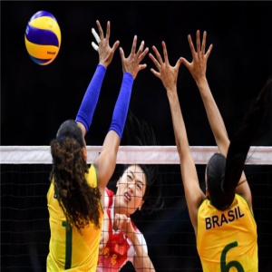 军运会：女排获亚军 观众齐呼“中国女排，你们最棒”