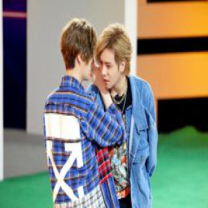 《这就是歌唱》20强分战队上演抢人大战 罗志祥送凤梨李荣浩现