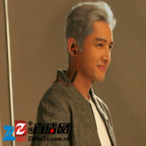 胡歌奶奶灰造型 这样洋气的发型给迷妹带来了暴击